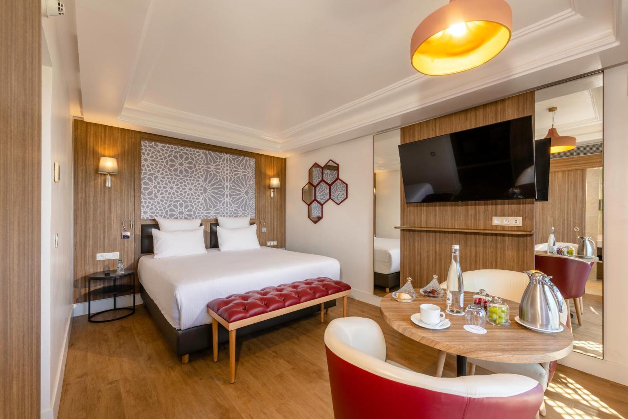 Deluxe Double or Twin Room